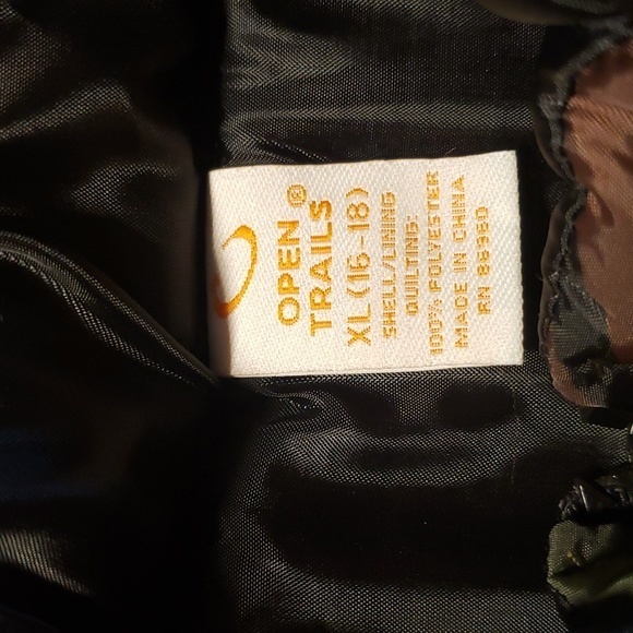 Boys Camo sleeveless vest size‎ 16/18 - Picture 3 of 6